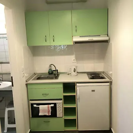 Apartman Alyki 1 *